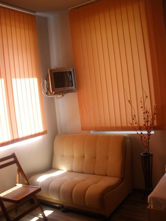 Comfort Guest Rooms Pleven Exteriör bild